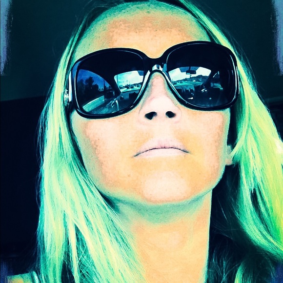 Meet your Posher, Amy - Picture 1 of 1